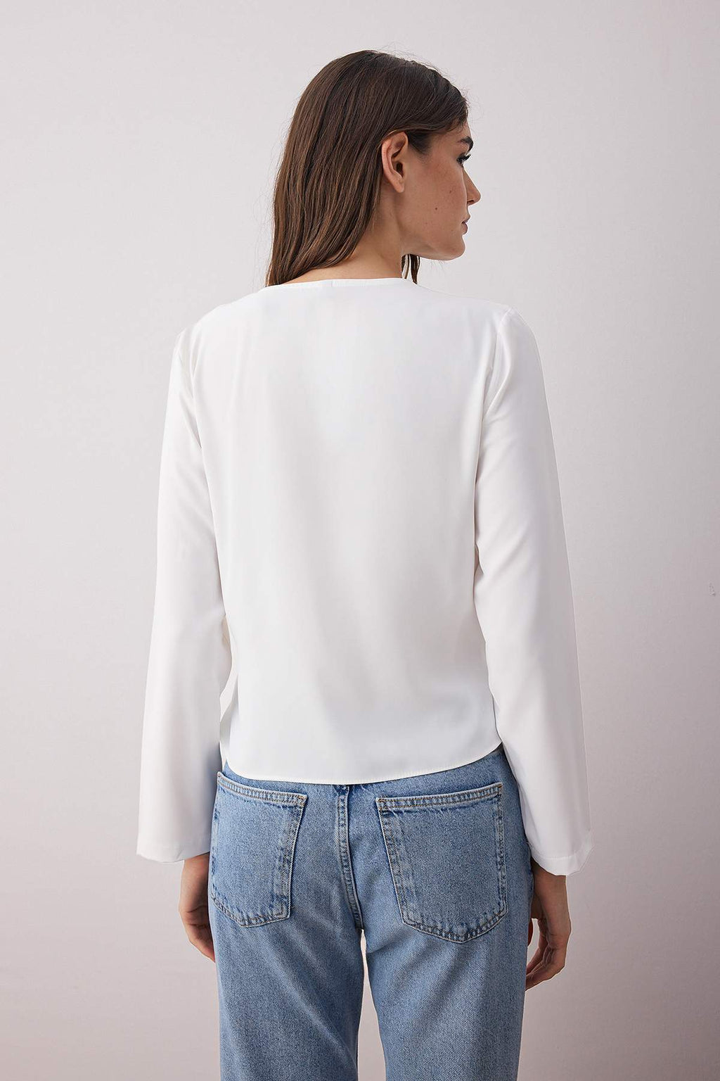 Trendyolmilla Siyah Kruvaze Saten Dokuma Bluz TWOAW24BZ00423