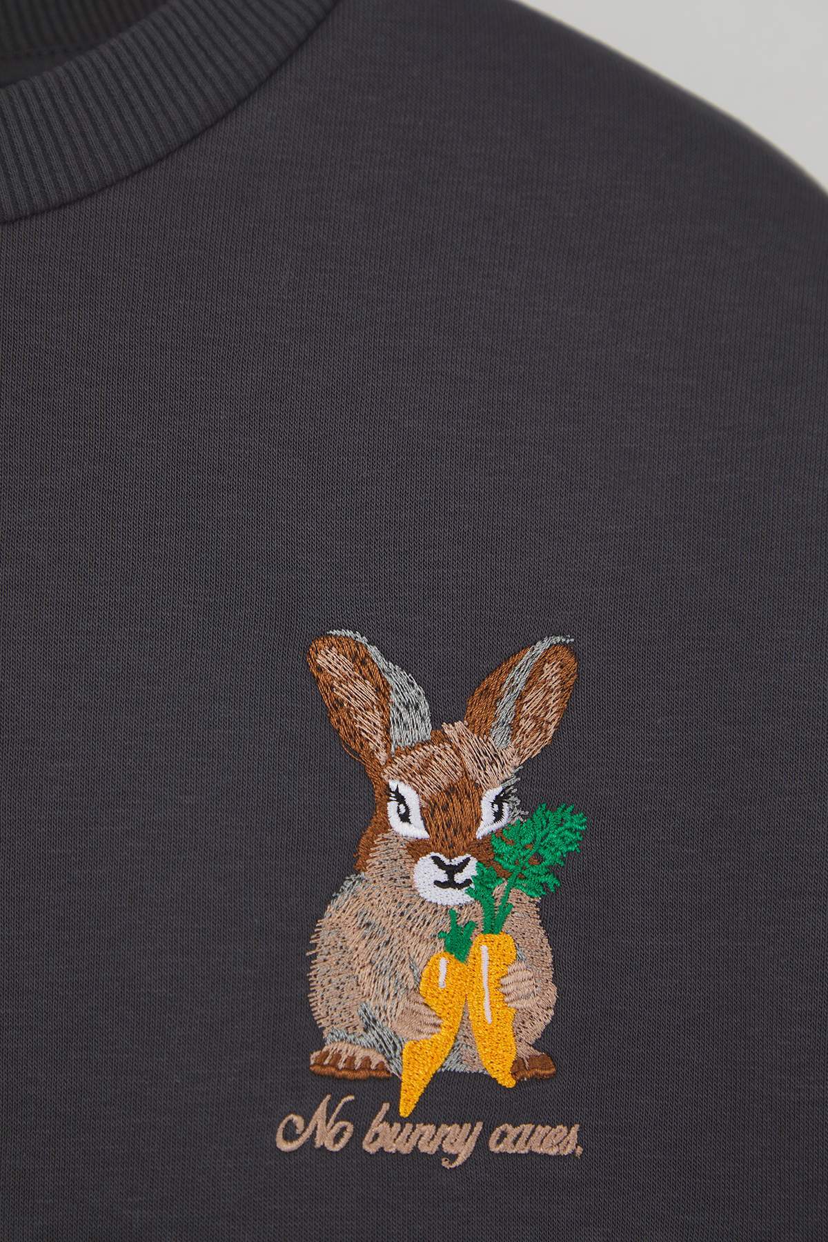 Trendyolmilla Siyah Animal Nakışlı Regular/Normal Kalıp Kalın İçi Polarlı Örme Sweatshirt TWOAW24SW00196