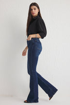 Trendyolmilla Koyu Mavi Yüksek Bel Comfort/Esnek Flare İspanyol Paça Jeans TWOSS25JE00110