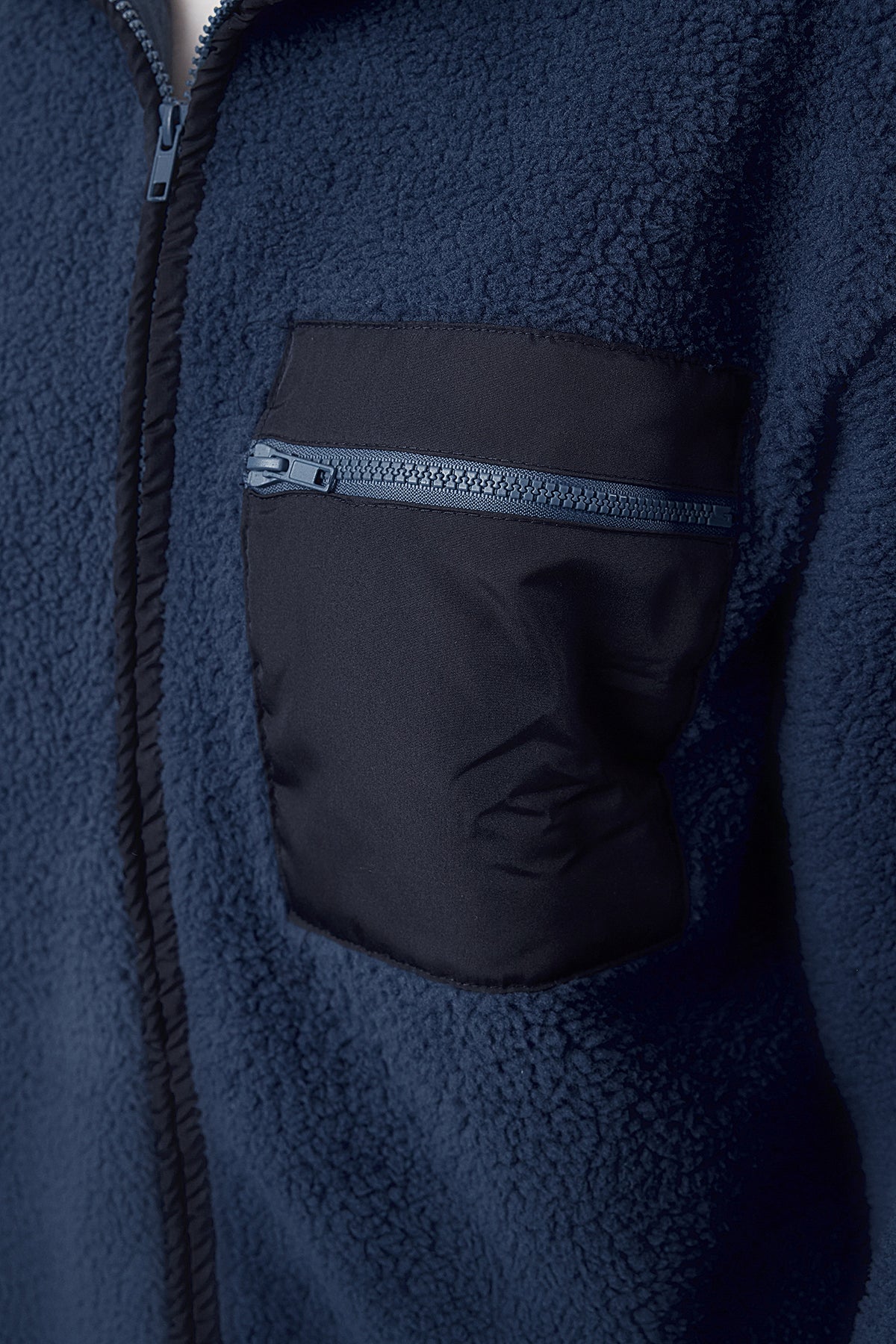 Trendyolmilla Winter Essentials Indigo Kalın Polar Fermuarlı Dik Yaka Cepli Örme Sweatshirt TWOAW24SW00071