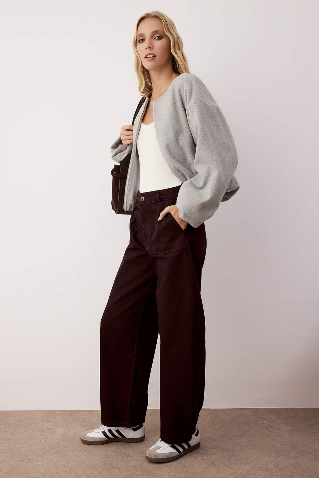 Trendyolmilla Haki Barrel Kalıp %100 Pamuk Gabardin Pantolon TWOAW26PL00084