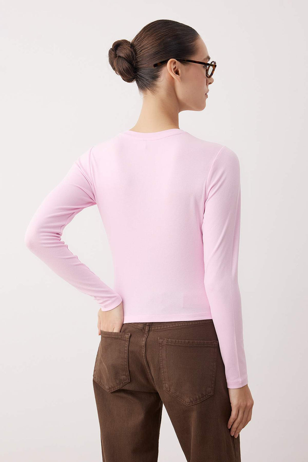 Trendyolmilla Açık Pembe Premium Viskon Bisiklet Yaka Crop Esnek Örme Bluz TWOAW24BZ00116