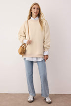 Trendyolmilla Ekru Oversize/Geniş Kalıp Yırtmaç Detaylı Kalın İçi Polarlı Örme Sweatshirt TWOAW23SW00195