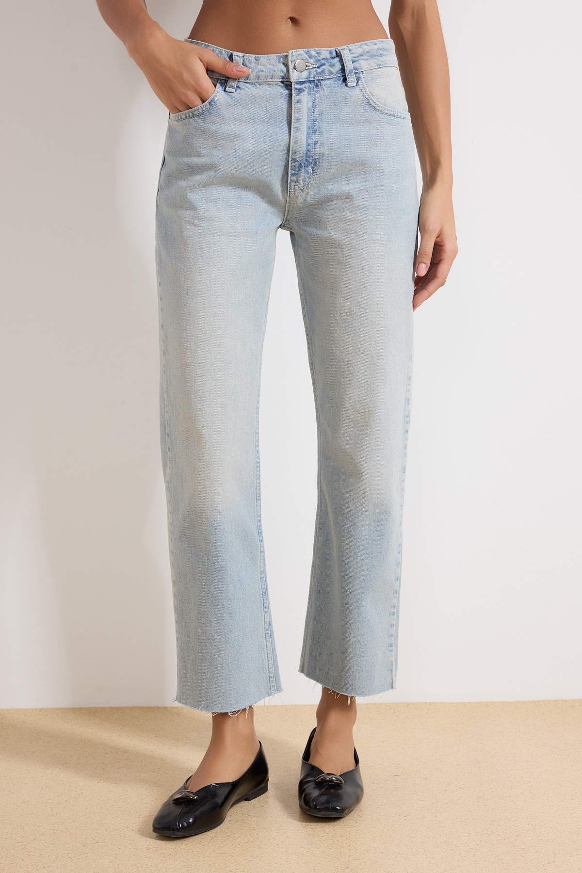 Trendyolmilla Haki Paçası Kesikli Yüksek Bel Straight Jeans TWOAW25JE00307