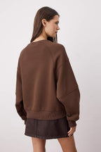 Trendyolmilla Taş Bisiklet Yaka Regular Fit Nakışlı Kalın İçi Polarlı Örme Sweatshirt TWOAW24SW00199