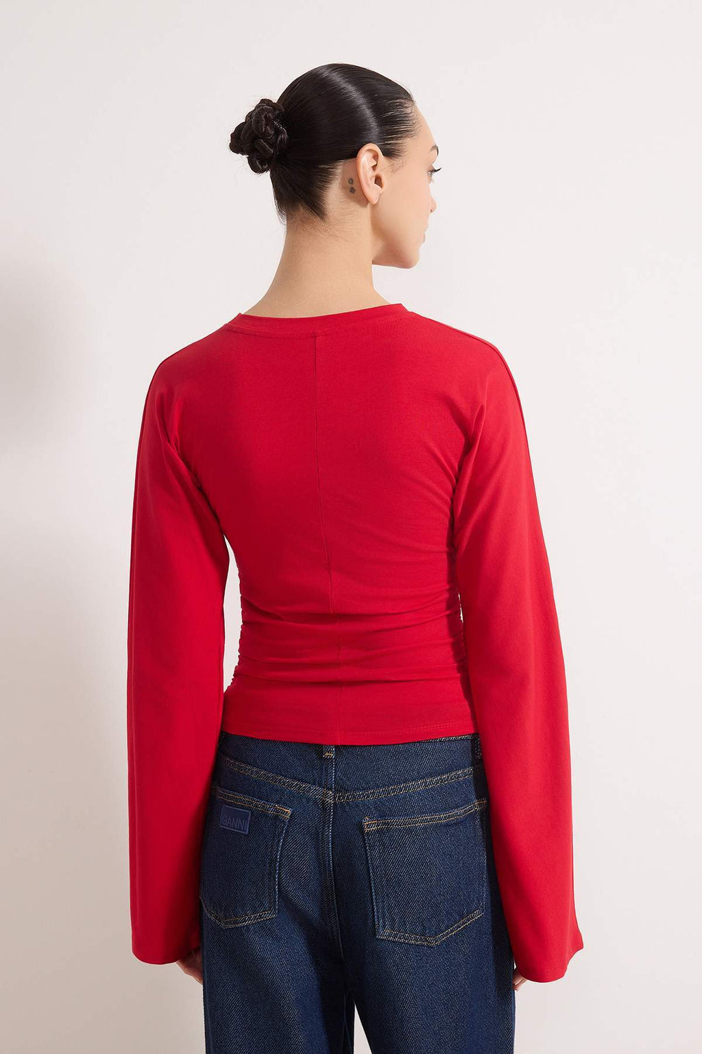 Trendyolmilla Gri İspanyol Kol Büzgü Detaylı Regular/Normal Kalıp Örme Bluz TWOAW26BZ00293