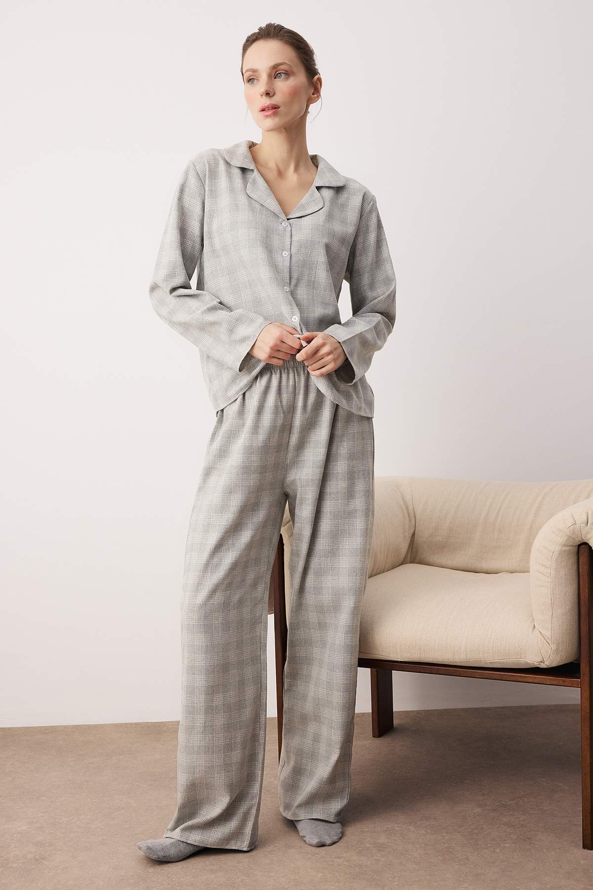 Trendyolmilla Lila-Çok Renkli Pamuklu Kalın/Kışlık Ekoseli Flanel Dokuma Pijama Takımı THMAW26PT00196