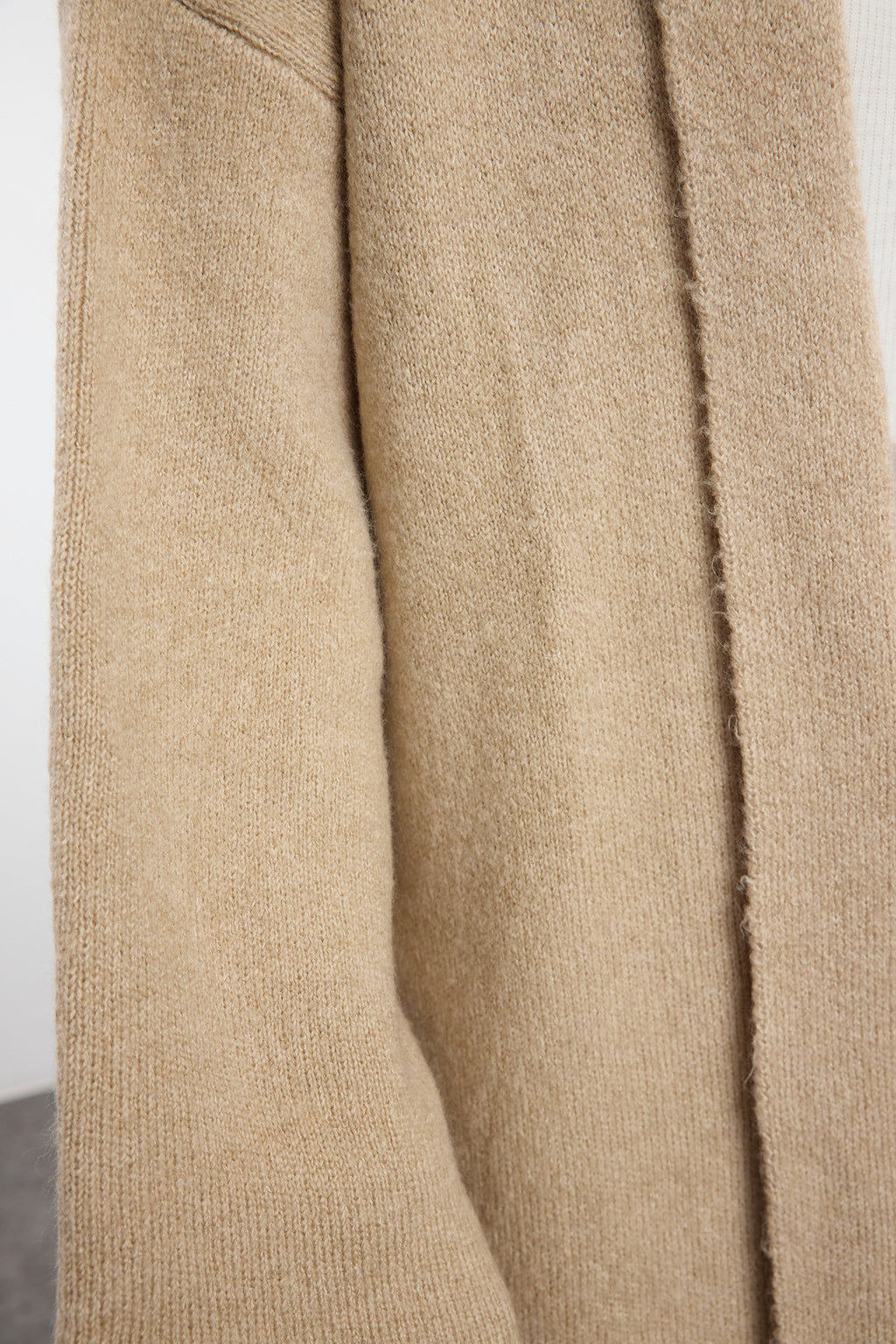 Bej Yumuşak Dokulu Kalın Basic Kaban Görünümlü Triko Hırka TWOAW25HI00097