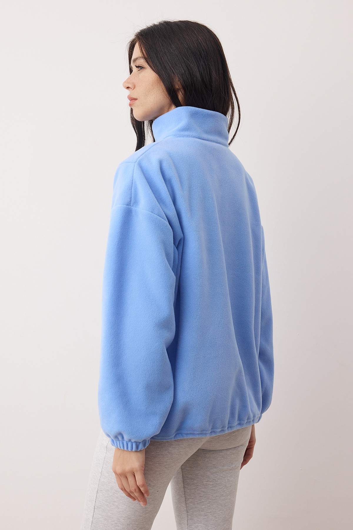 Trendyolmilla Açık Mavi  Fermuarlı Dik Yaka Polar Regular/Normal Kesim Örme Sweatshirt TWOAW21SW0758