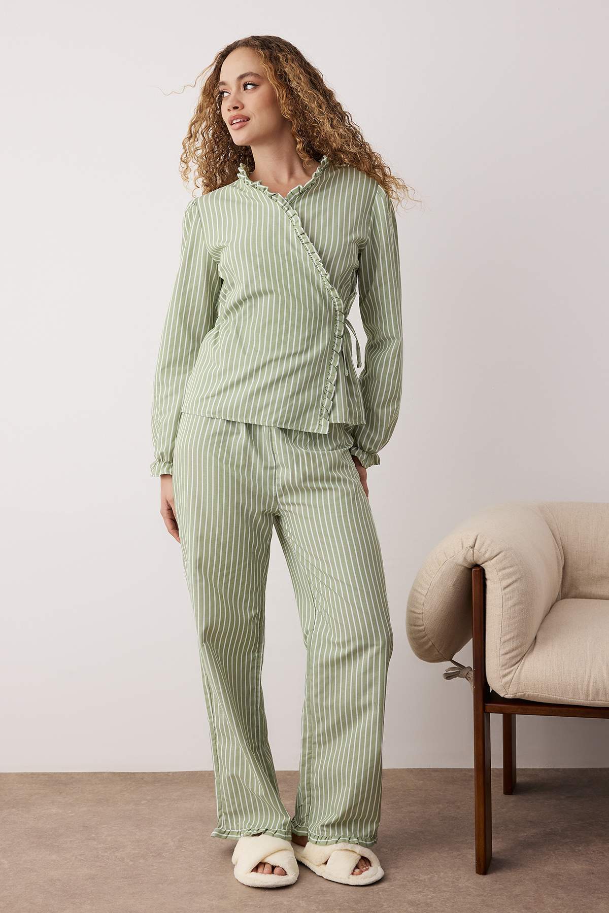 Koyu Yeşil Çizgili Poplin Dokuma Pijama Takımı THMAW26PT00098 Secondary image