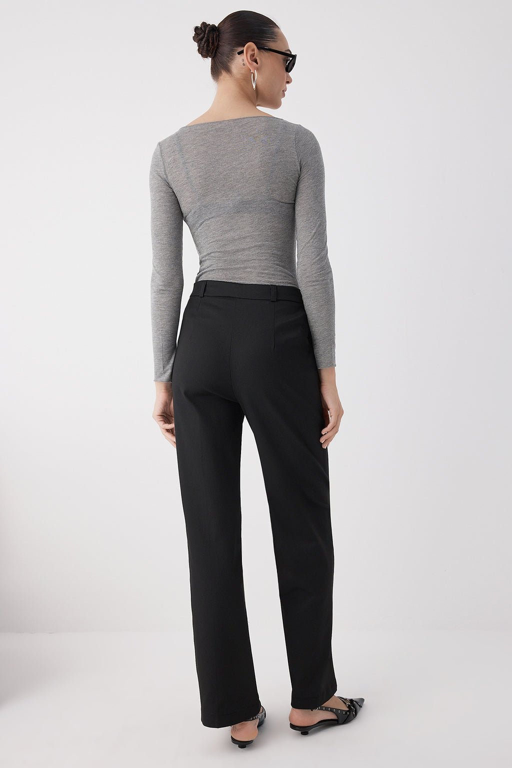 Trendyolmilla Wardrobe Essentials Siyah Bağcıklı Kışlık Tuşeli Rahat Kumaş Geniş Paça Pantolon | TWOAW26PL00012