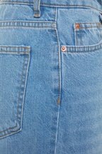 Trendyolmilla Siyah Yüksek Bel Mom %100 Pamuk Non-Stretch Jeans TWOSS23JE00067