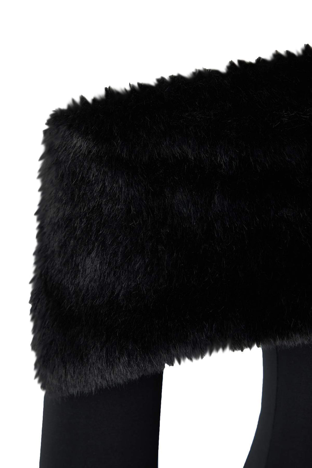 Siyah Suni Kürklü Carmen Yaka Örme Party Bluz TPRAW26BZ00047