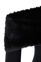 Siyah Suni Kürklü Carmen Yaka Örme Party Bluz TPRAW26BZ00047