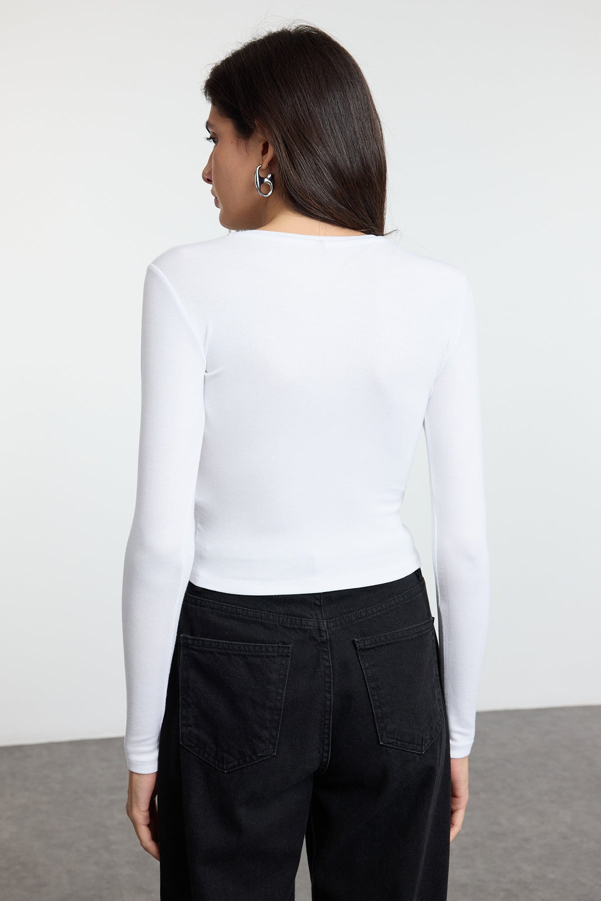 Trendyolmilla Açık Pembe Premium Viskon Bisiklet Yaka Crop Esnek Örme Bluz TWOAW24BZ00116