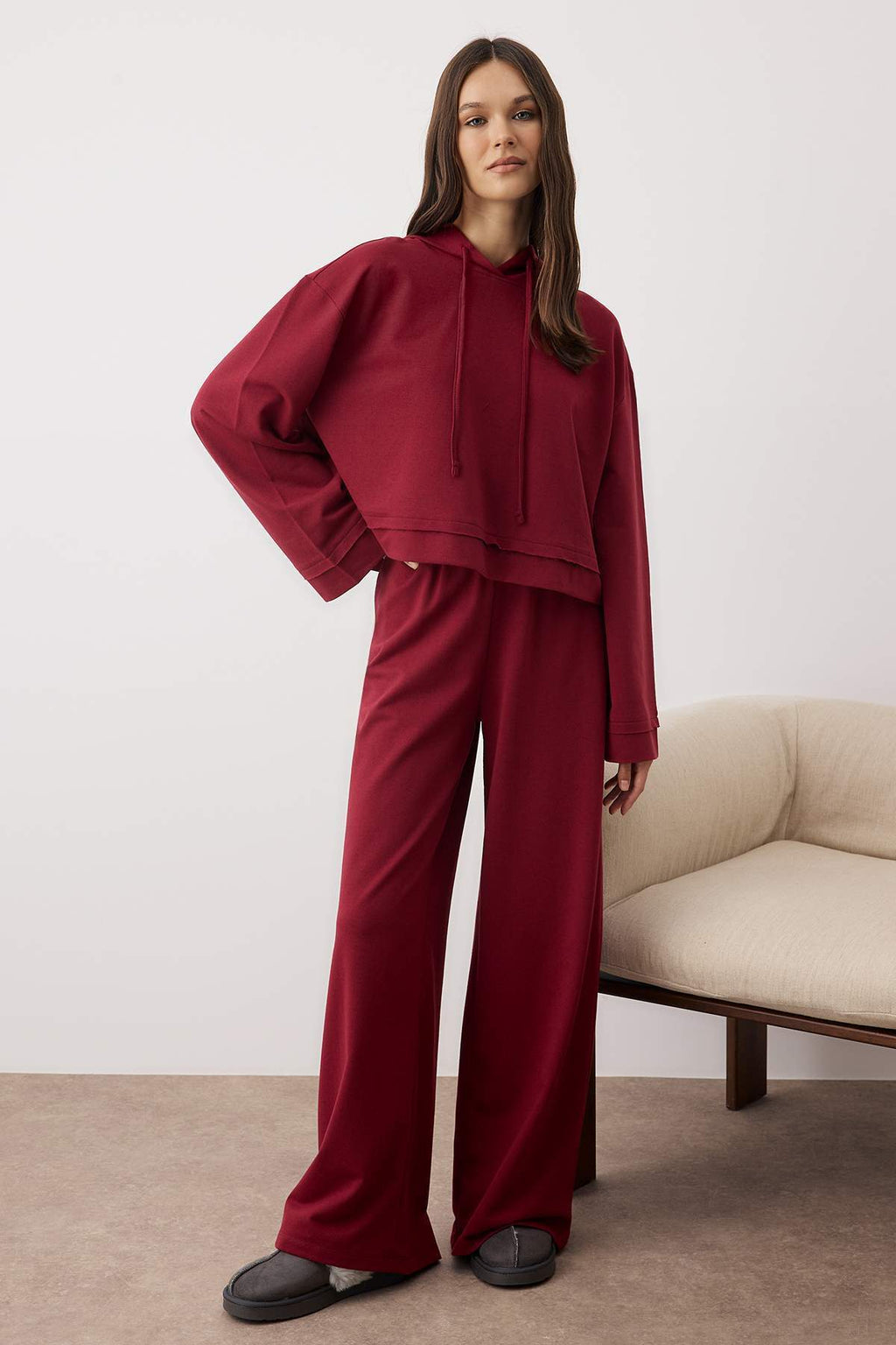Trendyolmilla Lacivert Kapüşonlu Geniş Kalıp Örme Pijama Takımı TWOSS21EM0026