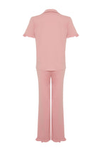 Trendyolmilla Gül Kurusu %100 Pamuklu Fırfır Detaylı Örme Pijama Takımı THMSS24PT00223