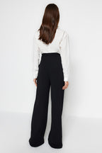 Trendyolmilla Koyu Kahverengi Kemerli Wideleg/Geniş Paça Yüksek Bel Smart Krep Kumaş Örme Pantolon TWOSS23PL00330