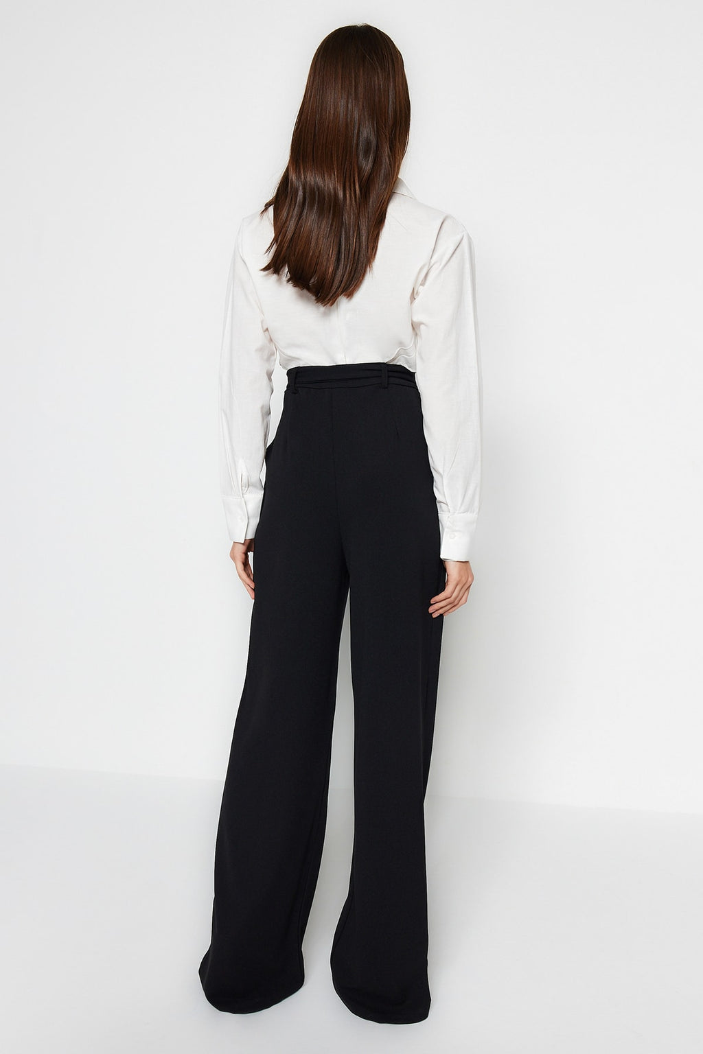 Trendyolmilla Koyu Kahverengi Kemerli Wideleg/Geniş Paça Yüksek Bel Smart Krep Kumaş Örme Pantolon TWOSS23PL00330
