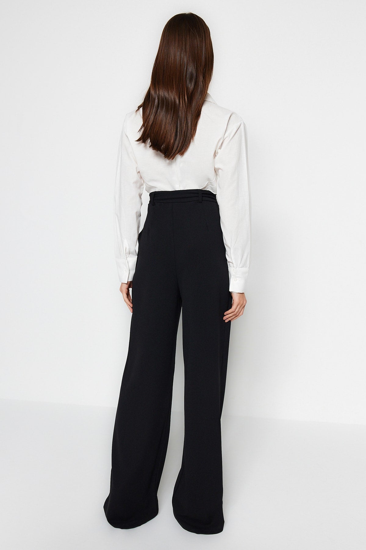 Trendyolmilla Koyu Kahverengi Kemerli Wideleg/Geniş Paça Yüksek Bel Smart Krep Kumaş Örme Pantolon TWOSS23PL00330