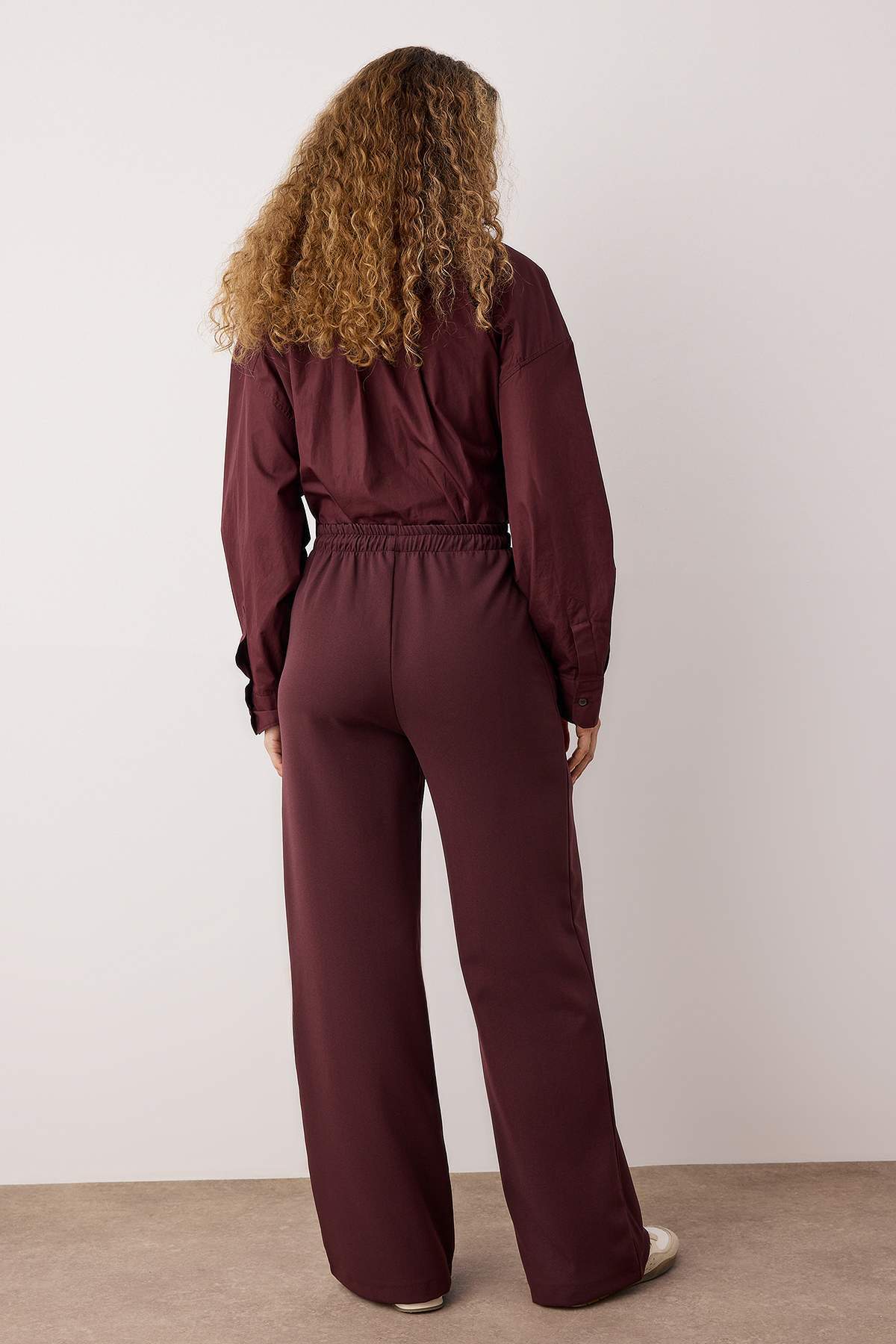 Mürdüm Cep Detaylı Beli Lastikli Wide Leg/Geniş Paça Pantolon TWOAW26PL00087
