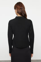 Trendyolmilla Kahverengi Düğme Detaylı Premium/Özel İplik Fitted/Vücudu Saran Triko Hırka TWOAW25HI00151