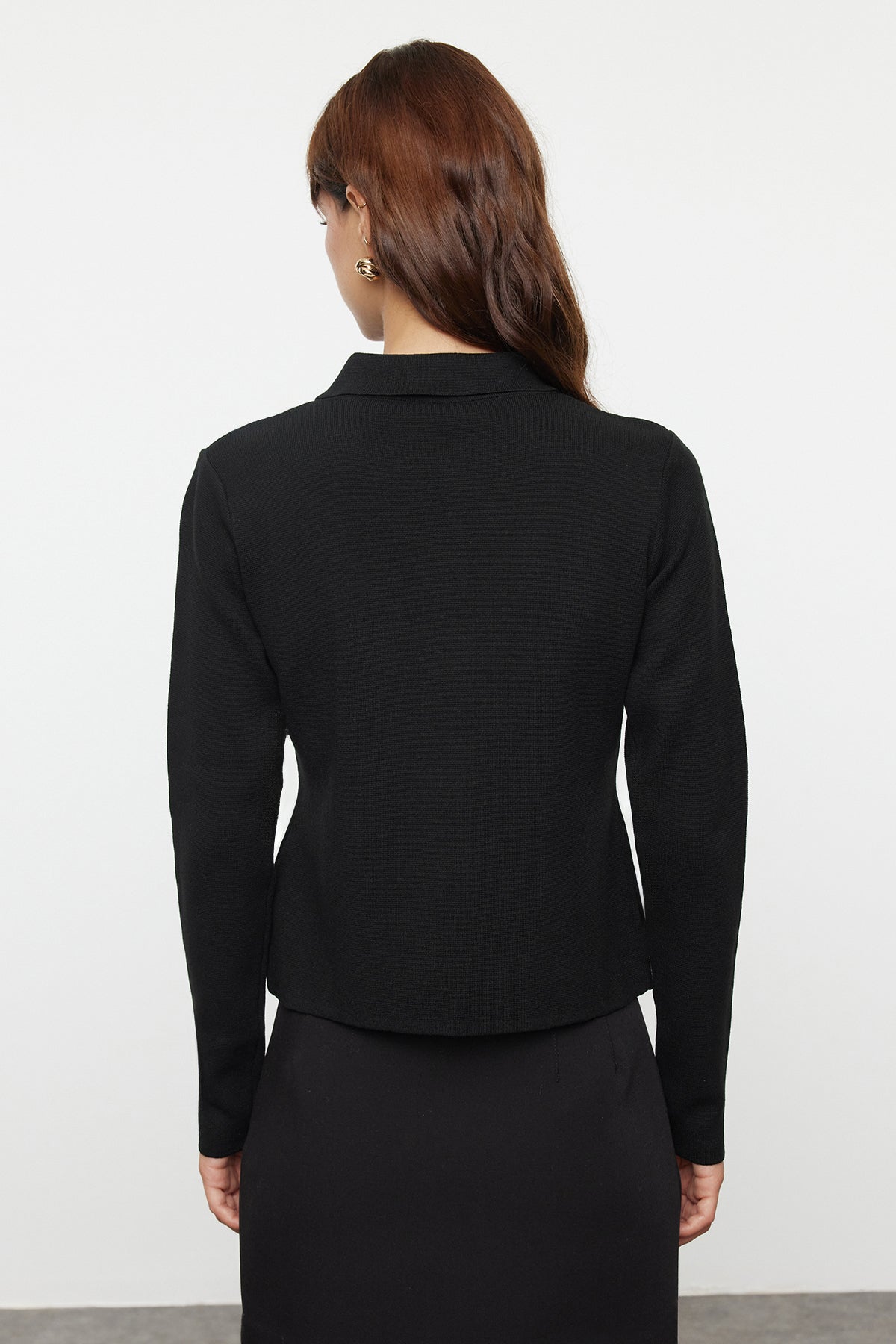 Trendyolmilla Kahverengi Düğme Detaylı Premium/Özel İplik Fitted/Vücudu Saran Triko Hırka TWOAW25HI00151