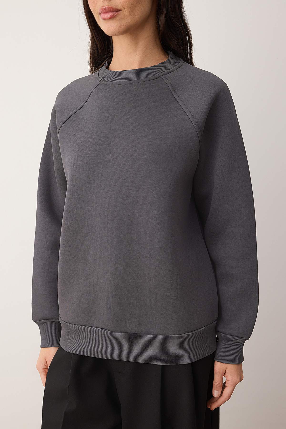 Trendyolmilla Lila Relaxed/Rahat Kalıp Basic Reglan Kol Bisiklet Yaka Örme Sweatshirt TWOAW24SW00104