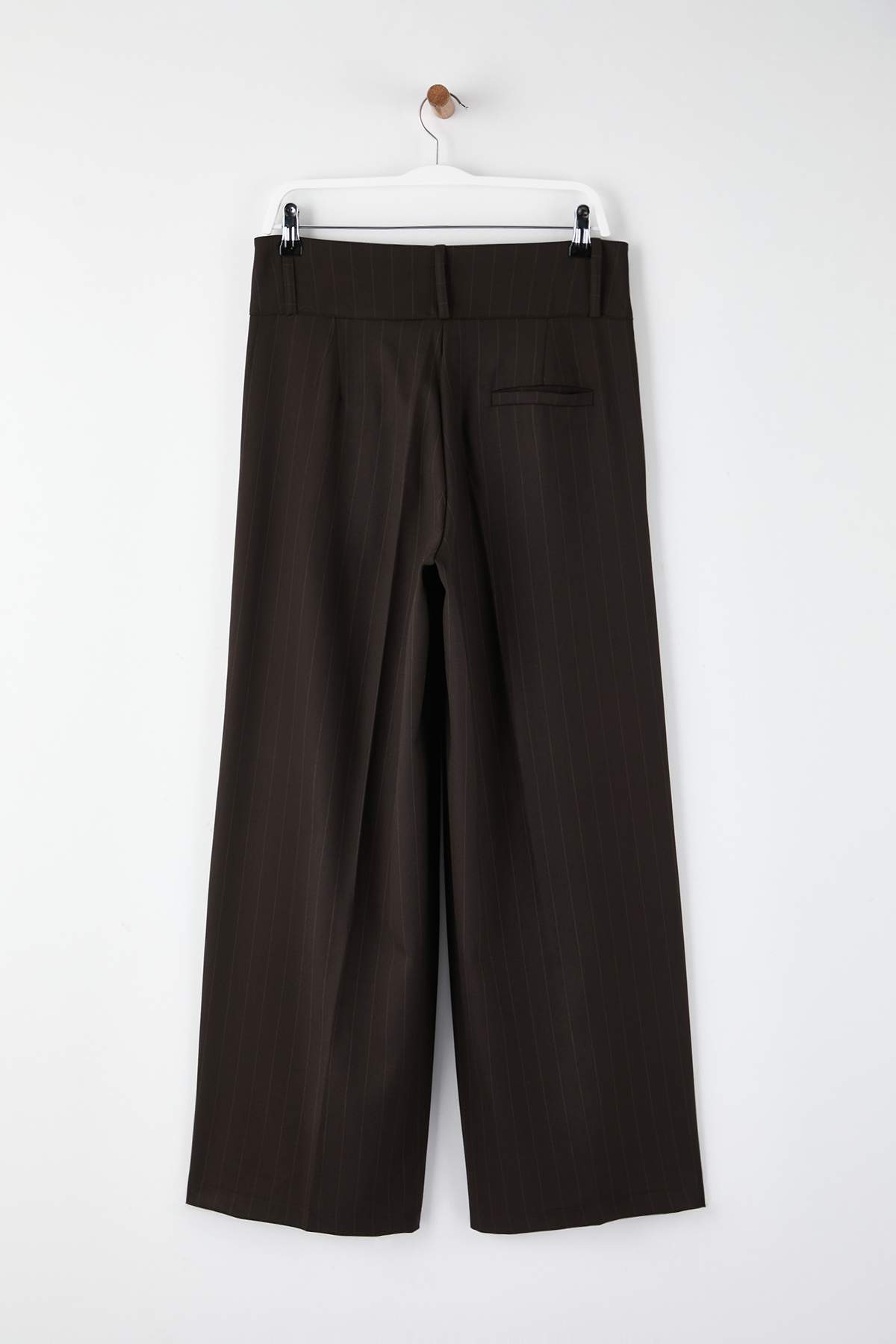 Kahverengi Çizgili Bel Detaylı Extra Geniş Paça Wide Leg Dokuma Pantolon TWOAW26PL00168