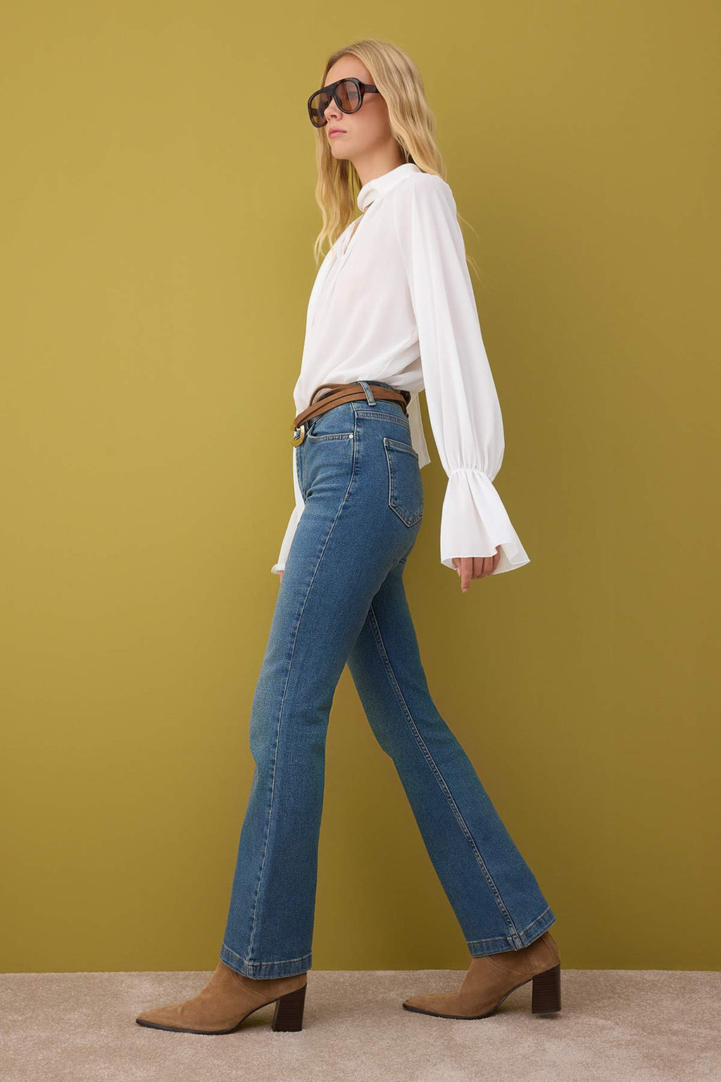 Trendyolmilla Antrasit Yüksek Bel Orta Esnek İspanyol Paça Flare Jeans TWOAW26JE00050