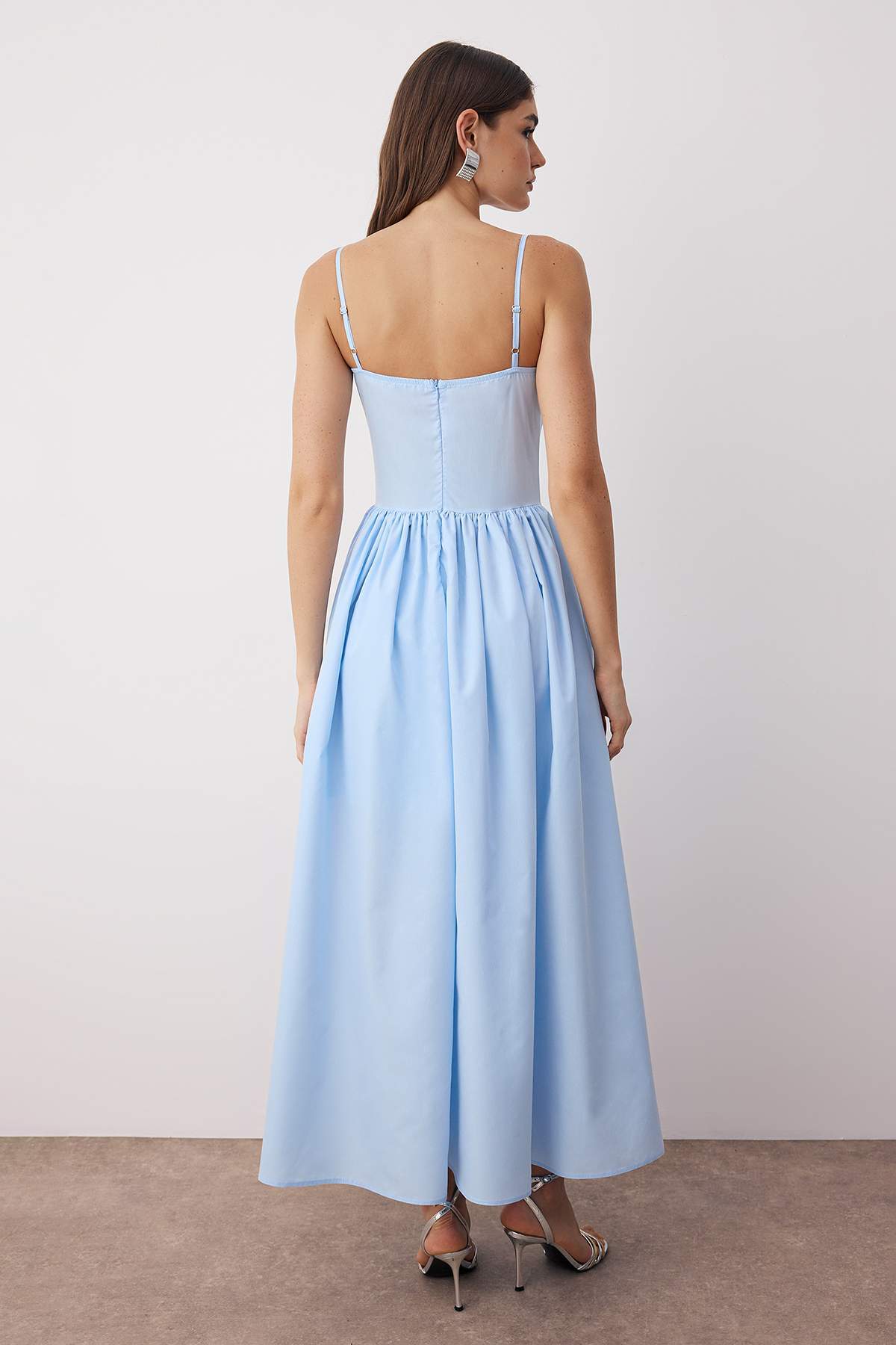 Trendyolmilla Açık Mavi A-Kesim Poplin Dokuma Midi Elbise TPRSS24EL00294