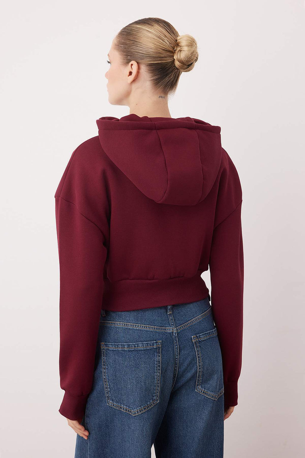 Trendyolmilla Siyah Crop Oversize Örme Sweatshirt TWOAW25SW00302