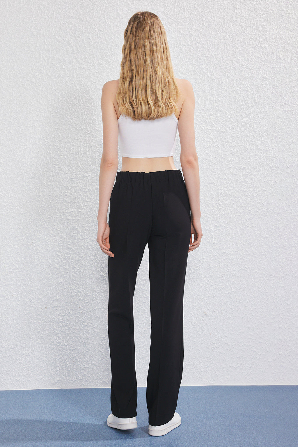 Trendyolmilla Siyah Arka Beli Lastikli Straight/Düz Kesim Dokuma Pantolon TWOSS25PL00102
