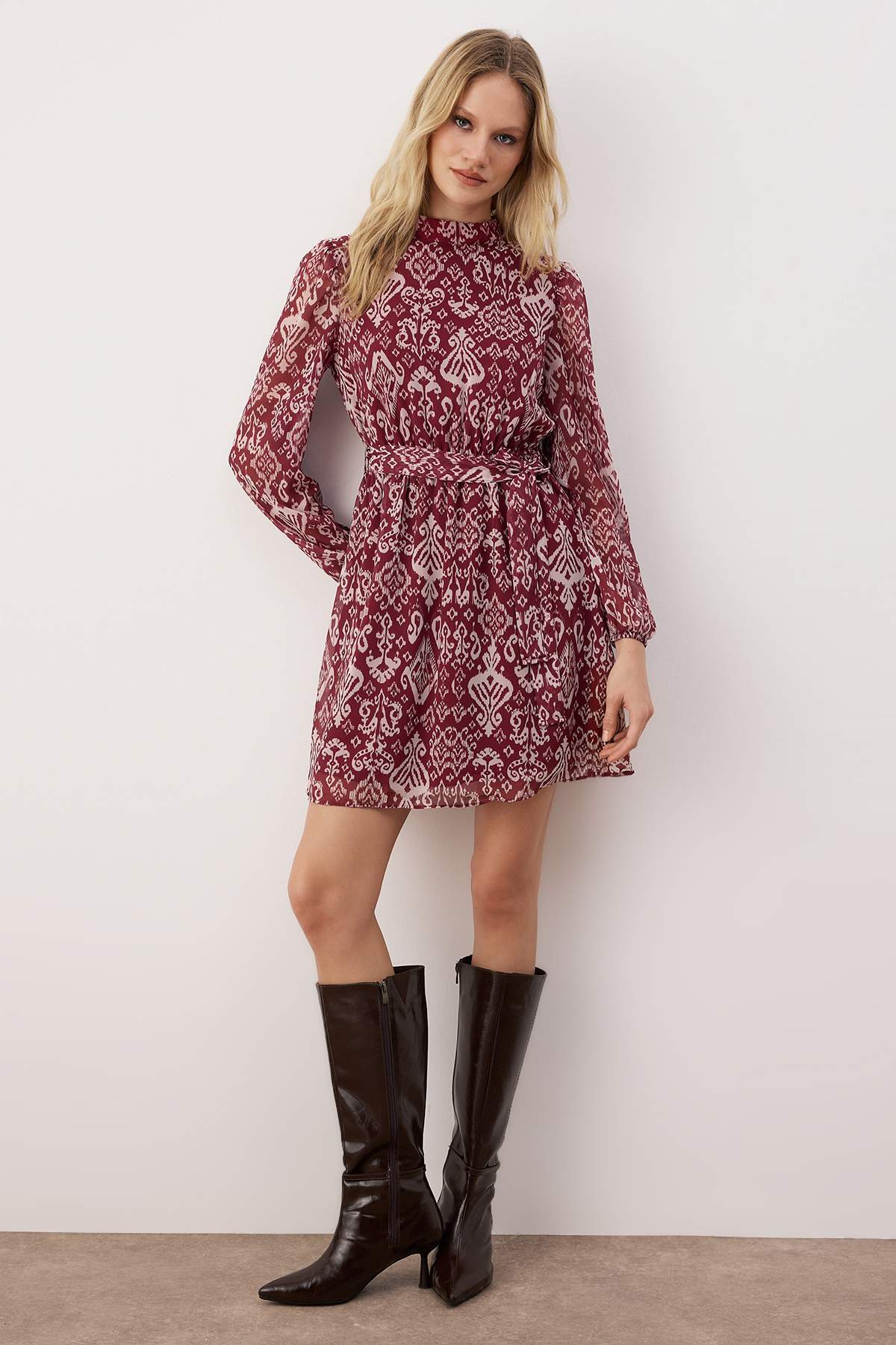 Trendyolmilla Çok Renkli Kuşaklı Eteği Volanlı Boho Astarlı Şifon Mini Dokuma Kışlık Elbise TWOAW24EL00665