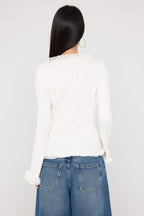 Trendyolmilla Teen Ekru V Yaka Dantel Garnili Premium/Özel İplikli Fitted/Vücuda Oturan Triko Hırka TWOAW26HI00098