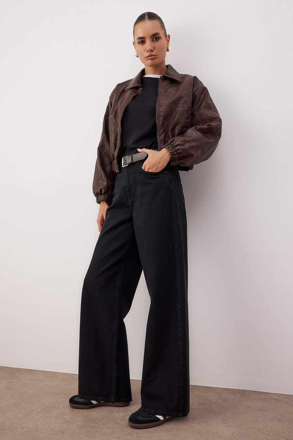 Trendyolmilla Mavi Beli Ayarlı Yüksek Bel Wide Leg/Geniş Paça Jeans TWOAW26JE00265