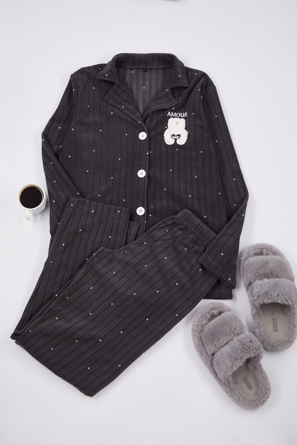 Trendyolmilla Lacivert Puantiyeli Hayvan Baskılı Polar Kışlık Örme Pijama Takımı THMAW24PT00176