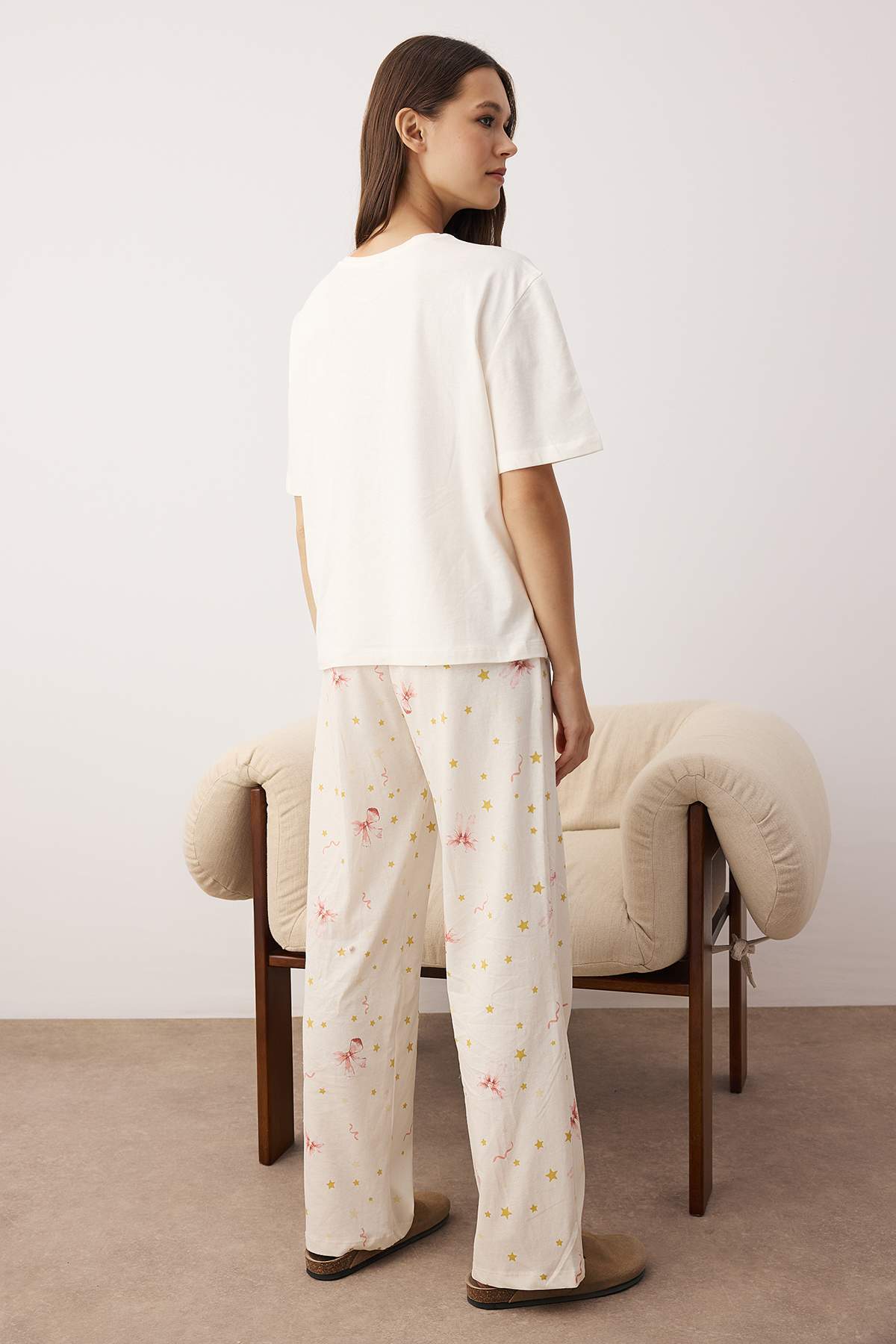 Ekru %100 Pamuklu Kurdele ve Yıldız Baskılı Örme Pijama Takımı THMAW26PT00116