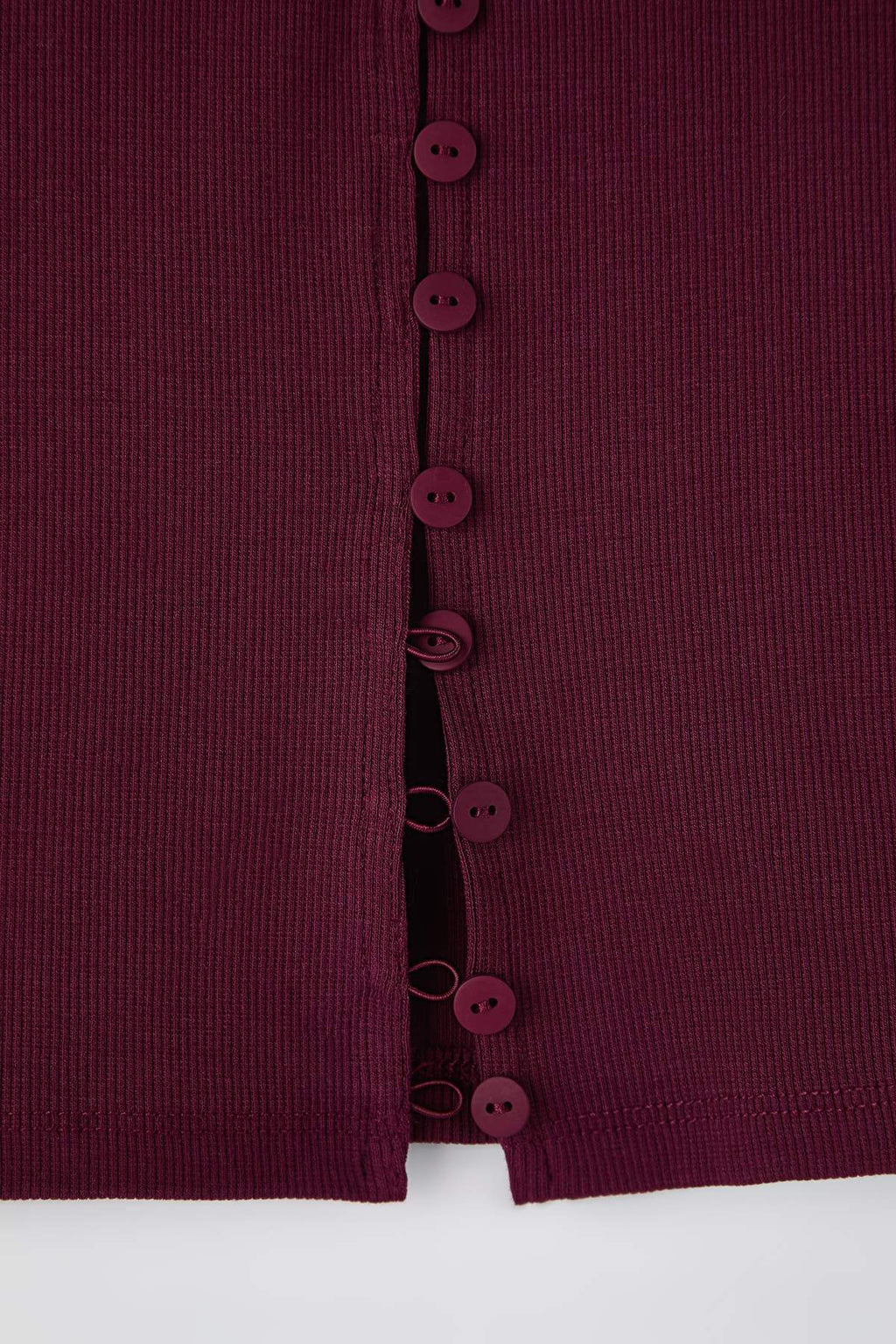 Trendyolmilla Siyah Düğme Detaylı Bisiklet Yaka Fitilli Esnek Regular Boy Örme Bluz TWOAW25BZ00030