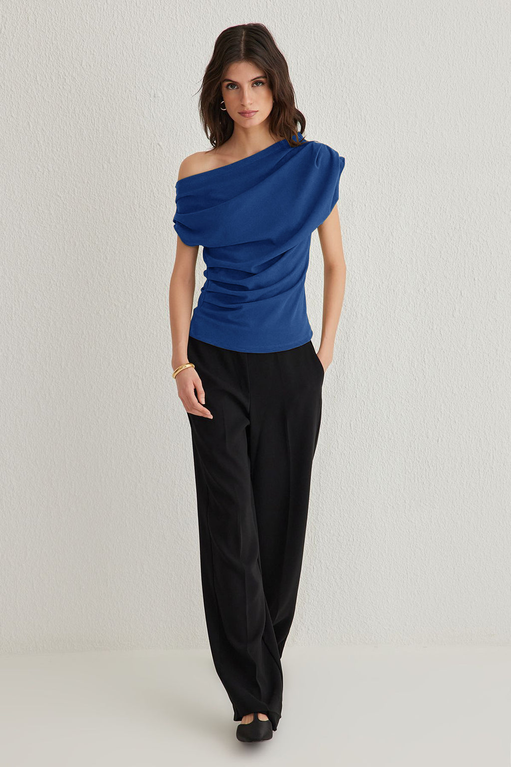 Trendyolmilla Kırmızı Büzgü/Drape Detaylı Dökümlü Asimetrik Yaka Örme Bluz TWOSS25BZ00024