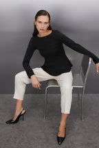 Trendyolmilla Siyah Kayık Yaka Peplum/Belden Oturmalı Regular Boy Örme Bluz TWOAW26BZ00166