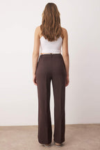 Trendyolmilla Koyu Kahverengi  Kemer Detaylı Wide Leg/Geniş Paça Dokuma Pantolon TWOAW24PL00341