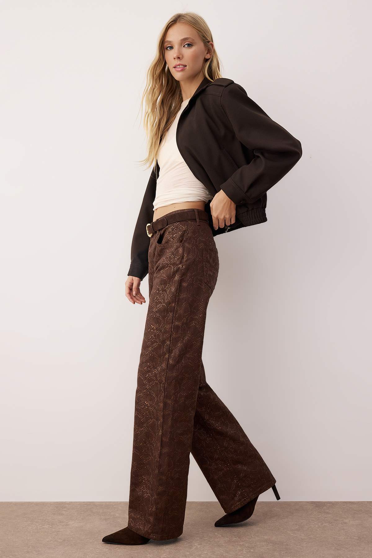 Kahverengi Yılan Desenli Yüksek Bel Wide Leg Jeans TWOAW26JE00153