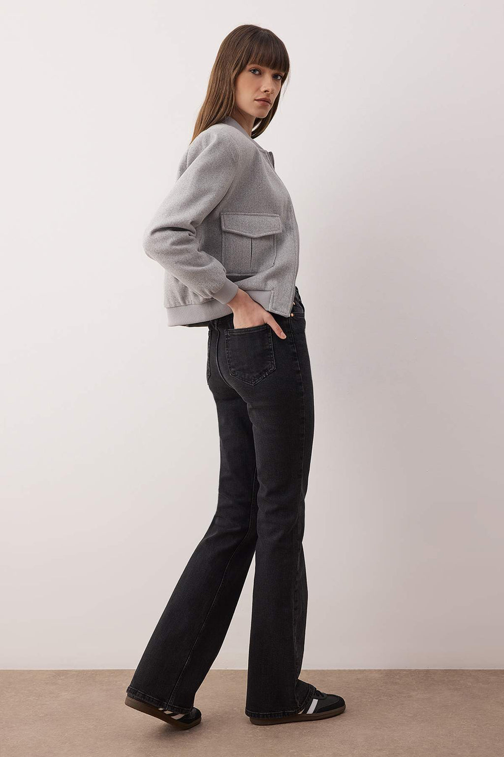 Trendyolmilla Antrasit Yüksek Bel Comfort/Esnek Flare Jeans TWOAW25JE00096