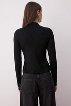 Siyah Çiçekli Hakim Yaka Uzun Örme Jakar Party Bluz TPRAW26BZ00018