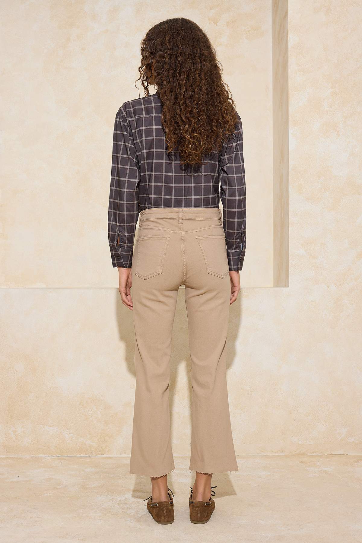 Trendyolmilla Vişne Paça Kesikli Yüksek Bel Orta Esnek Crop Flare Jeans TWOSS26JE00001