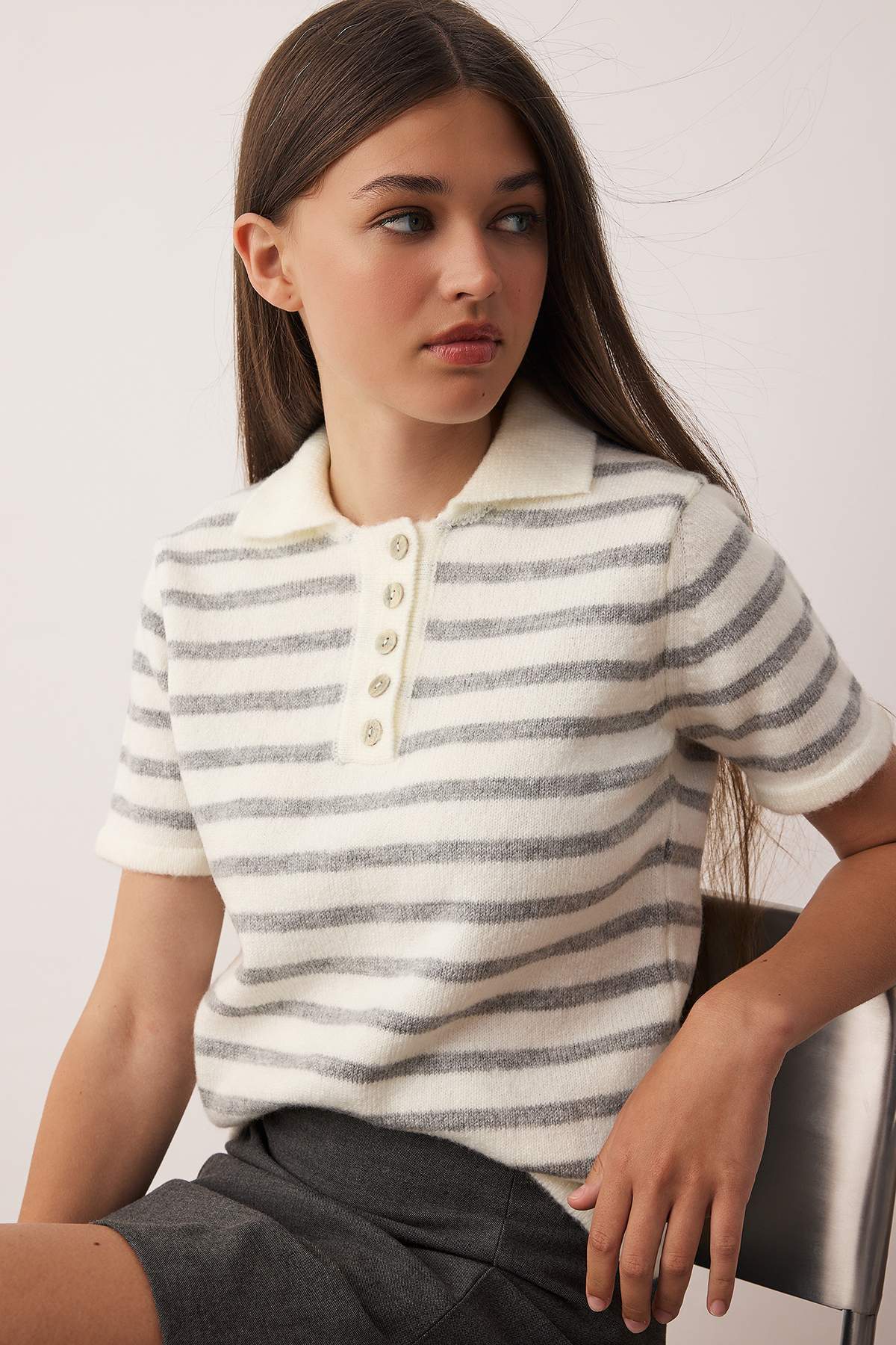Ekru Yumuşak Dokulu Çizgili Triko Kazak TWOAW26KZ00145 Main image