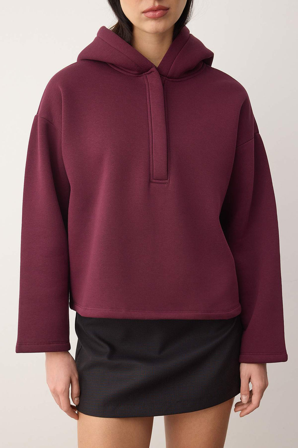 Trendyolmilla Siyah Kalın İçi Polarlı Yarım Pat Fermuarlı Oversize Kapüşonlu Örme Sweatshirt TWOAW26SW00060