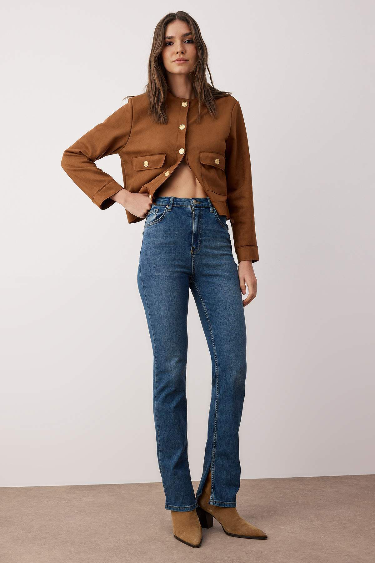 Koyu Mavi Yırtmaçlı Yüksek Bel Bootcut Comfort/Esnek Jeans TWOSS22JE0643 Main image