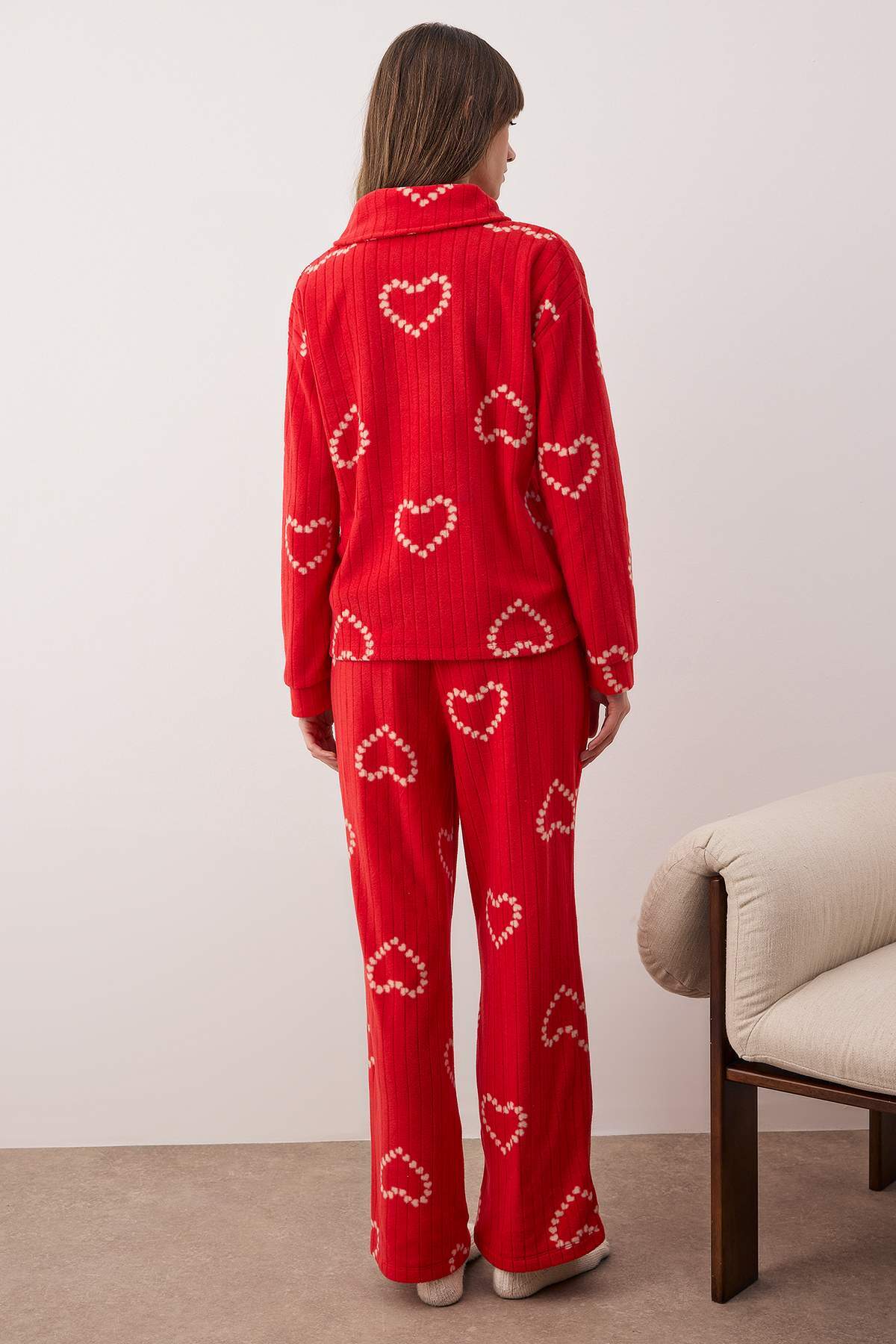 Kırmızı Kalpli Polar Kışlık Örme Pijama Takımı THMAW25PT00058
